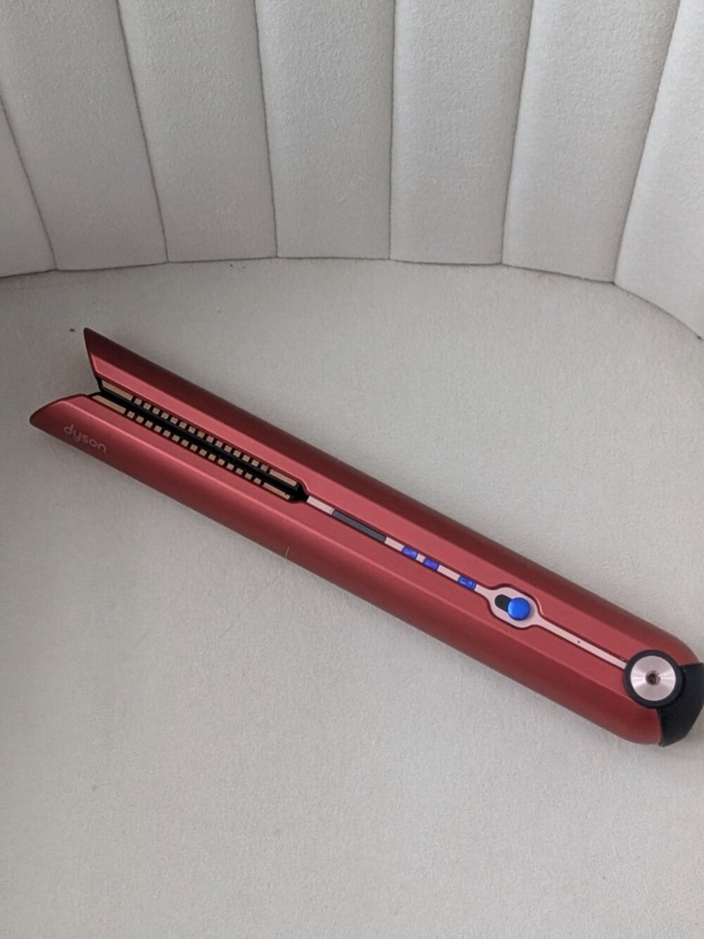 Dyson Corrale™ Hair Straightener – Limited Edition Pink/Rose - Picture 3 of 4